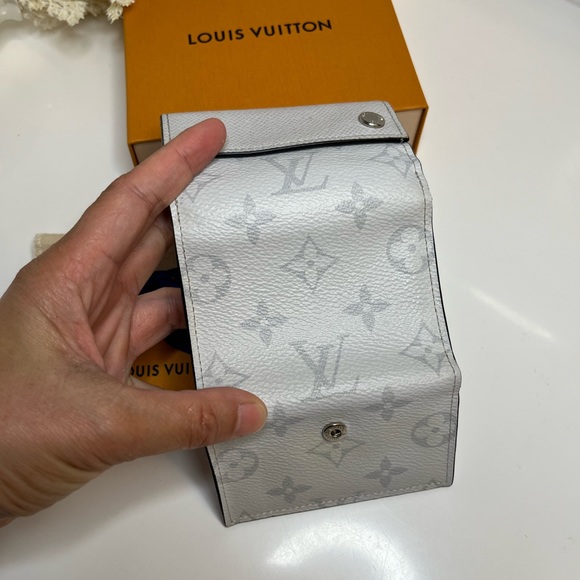 🎀 LOUIS VUITTON Discovery Compact Wallet - Picture 10 of 10